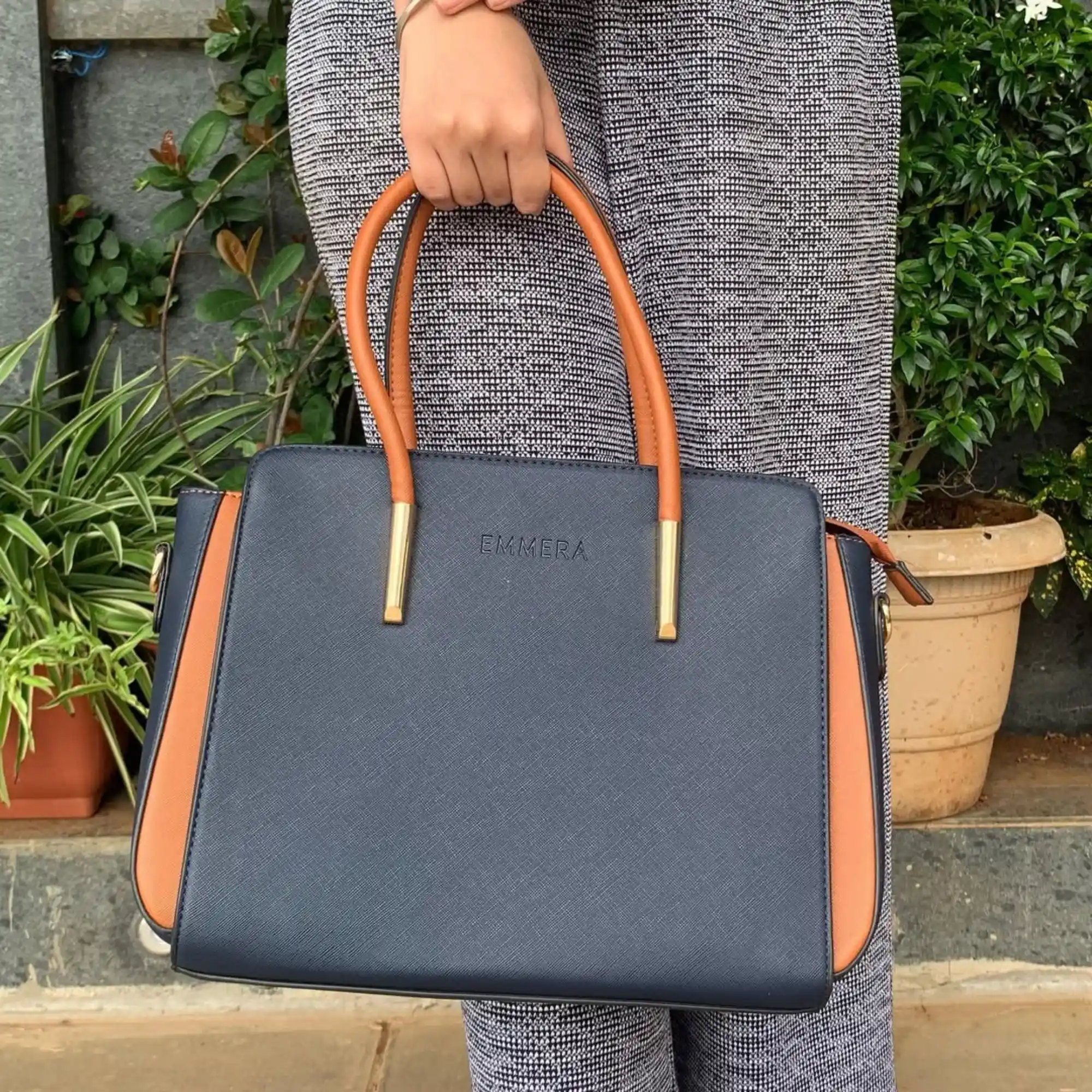 Thea (Navy Blue) - Image 4