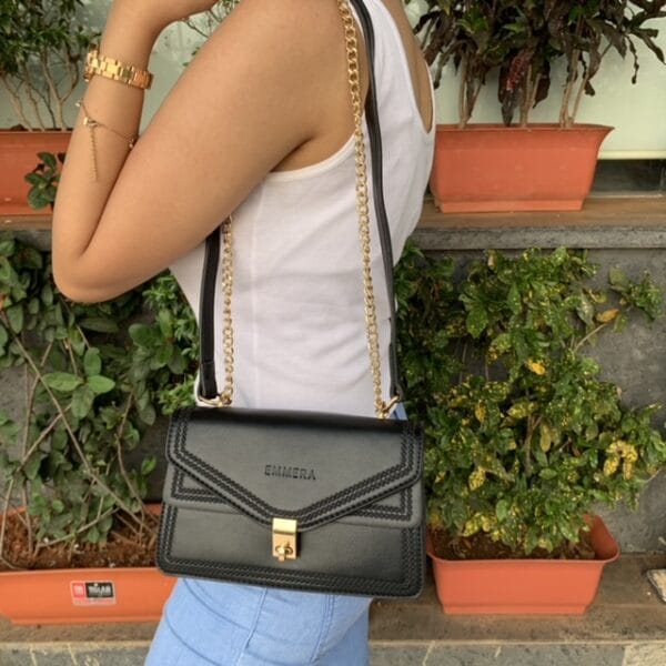 Ryla (Black)