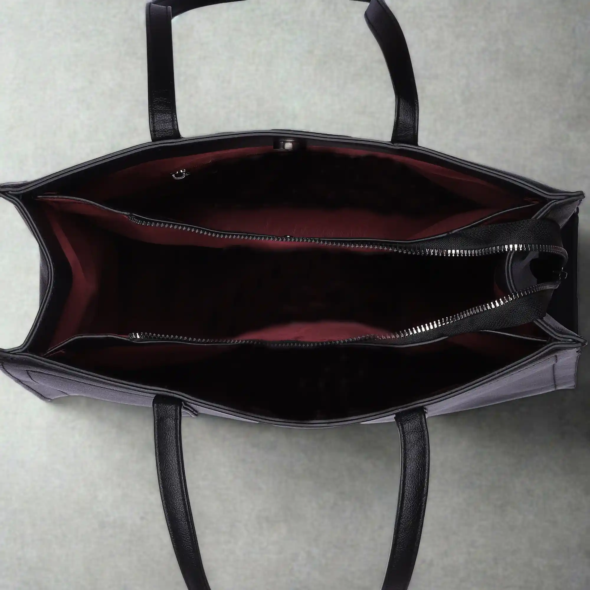 Iyra (Black) - Image 3